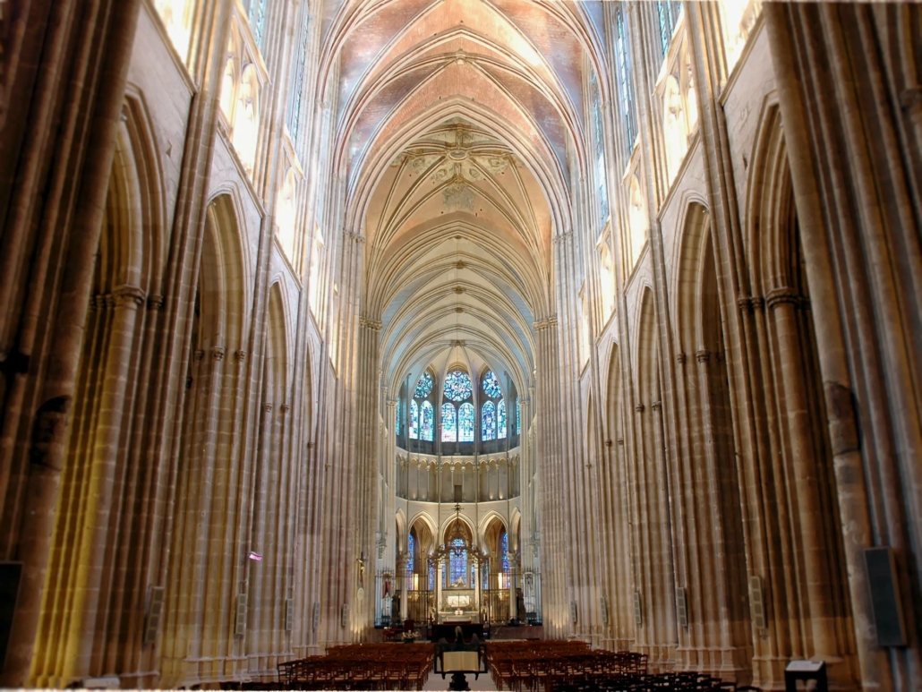 Legendr : La cathédrale St-Etienne d'Auxerre