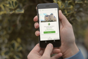 smartphone avec le parcours legendr a Neuvicq le chateau
