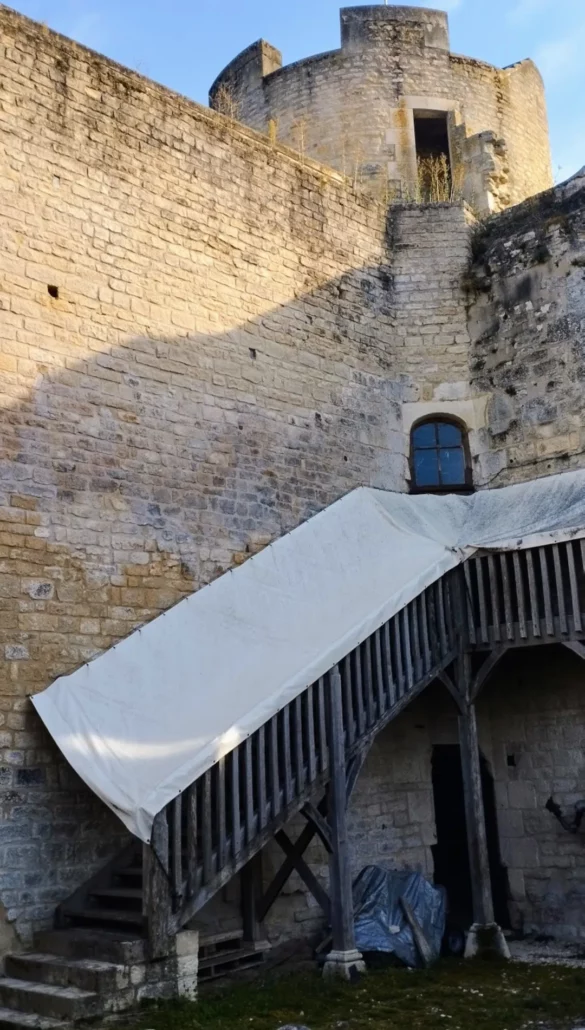 Tour Beauregard à Druyes-les-Belles-Fontaines