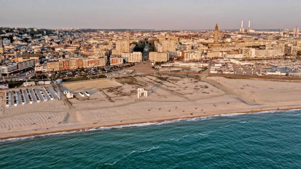 La plage du Havre vue du ciel